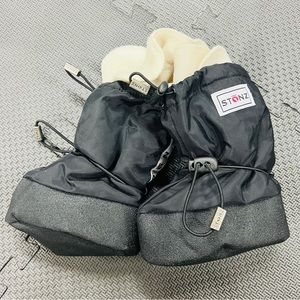 EUC Stonz Winter Baby Booties and Liners - Large